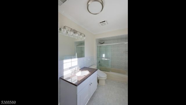 156 Washington Dr, Watchung Boro, NJ 07069