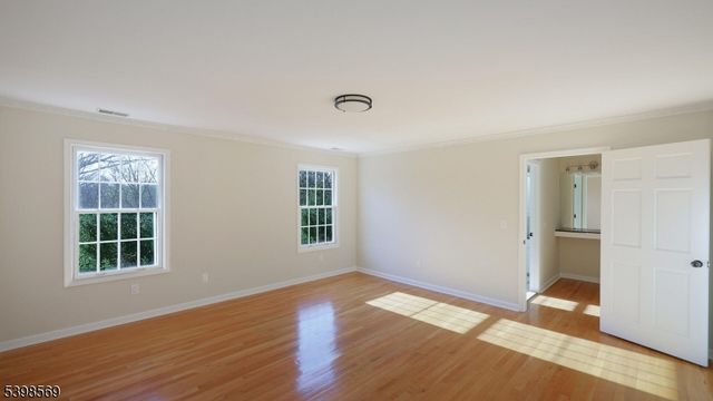 156 Washington Dr, Watchung Boro, NJ 07069