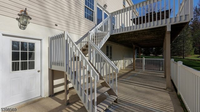 156 Washington Dr, Watchung Boro, NJ 07069