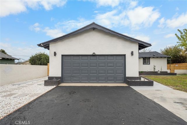 2717 6th, Rialto, CA 92376