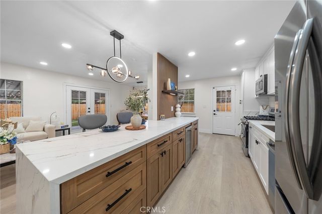 2717 6th, Rialto, CA 92376