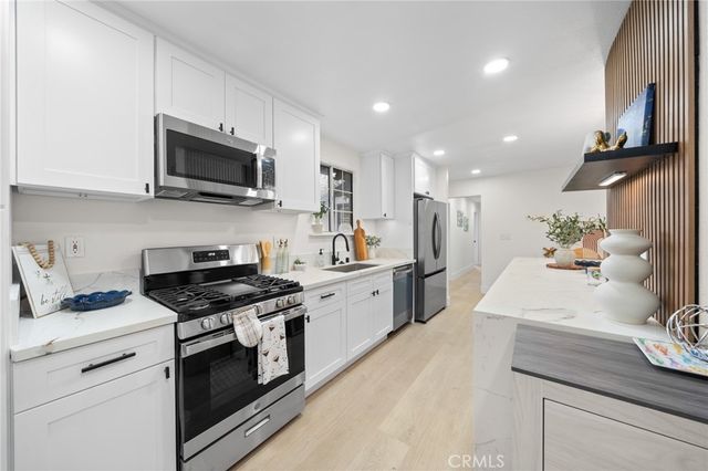 2717 6th, Rialto, CA 92376