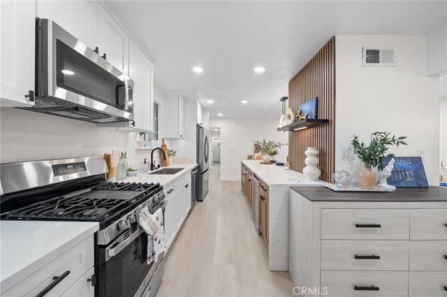 2717 6th, Rialto, CA 92376