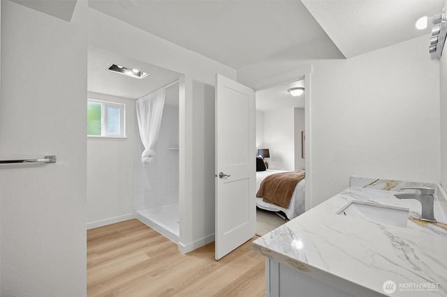 8803 15th Avenue NE, Seattle, WA 98115