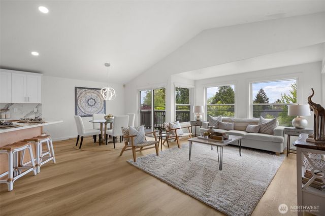 8803 15th Avenue NE, Seattle, WA 98115