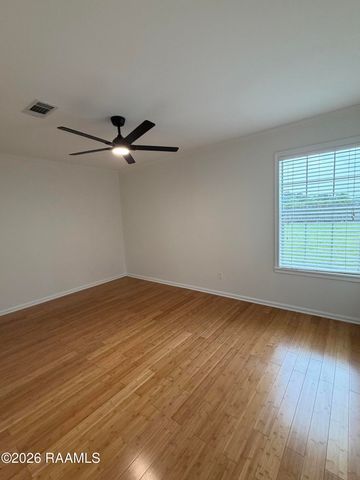 103 Kirkwood Lane, Youngsville, LA 70592
