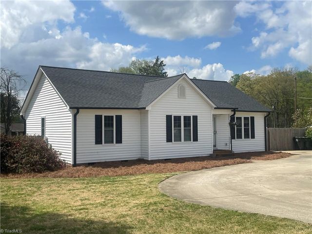 6425 Tobaccoville Road, Tobaccoville, NC 27050