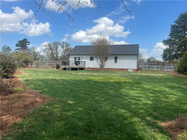 6425 Tobaccoville Road, Tobaccoville, NC 27050