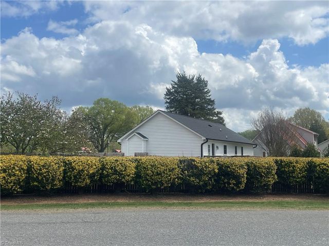 6425 Tobaccoville Road, Tobaccoville, NC 27050