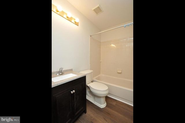 4208-B ADELAIDE DR, Mount Laurel, NJ 08054