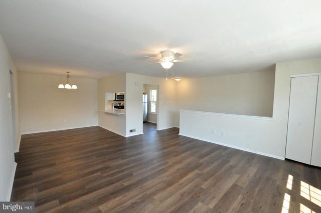 4208-B ADELAIDE DR, Mount Laurel, NJ 08054