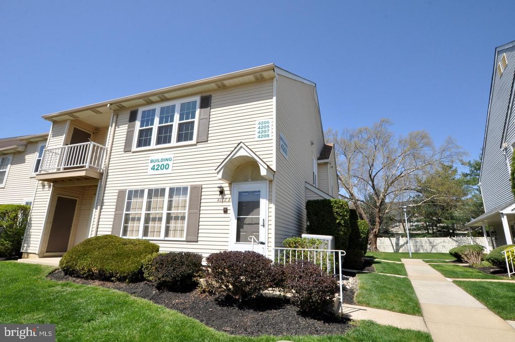 4208-B ADELAIDE DR, Mount Laurel, NJ 08054