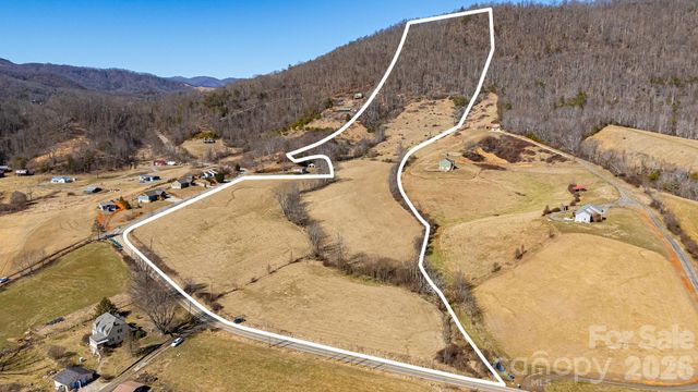 99999 Green Valley Road, Leicester, NC 28748