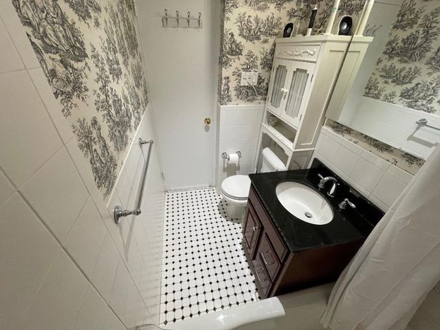 240 E 76th St Apt 17H, New York City, NY 10021