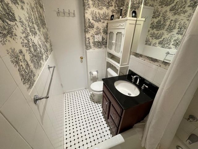 240 E 76th St Apt 17H, New York City, NY 10021