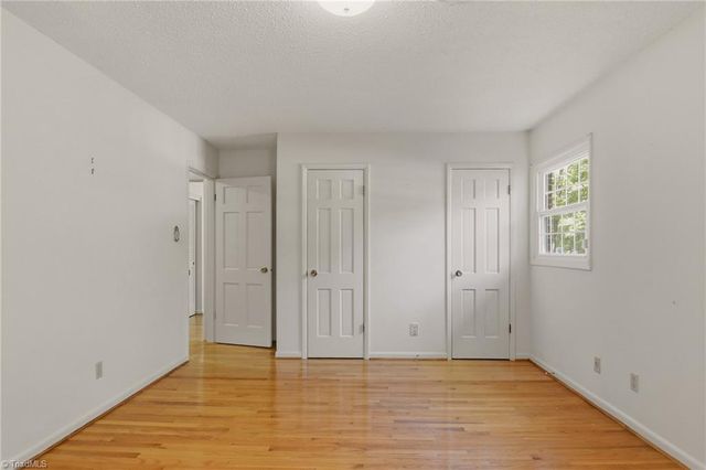 2621 W Woodlyn Way, Greensboro, NC 27407