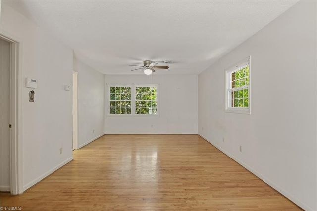 2621 W Woodlyn Way, Greensboro, NC 27407