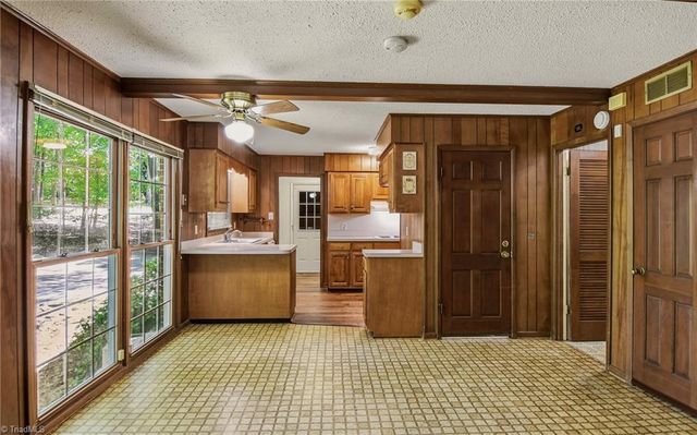 2621 W Woodlyn Way, Greensboro, NC 27407