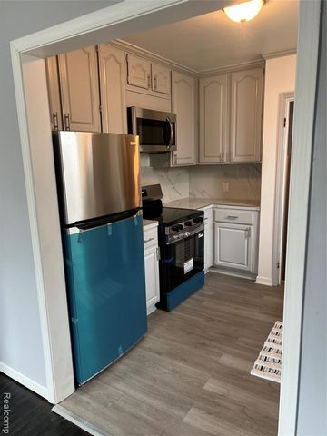 1646 21st Street, Wyandotte, MI 48192