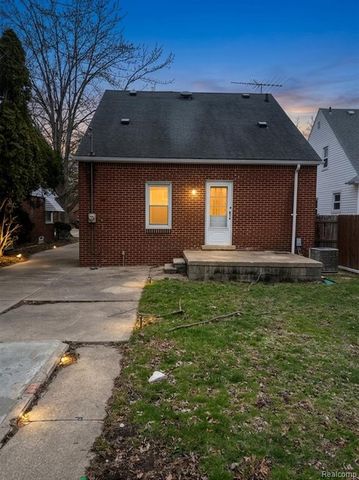 1646 21st Street, Wyandotte, MI 48192