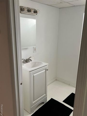 1646 21st Street, Wyandotte, MI 48192