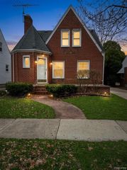 1646 21st Street, Wyandotte, MI 48192