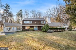 906 HUNT RD, Newtown Square, PA 19073