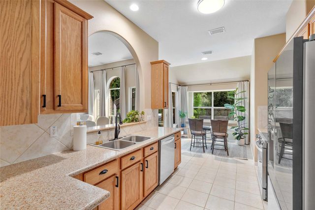 12506 Lakeview Drive, Montgomery, TX 77356