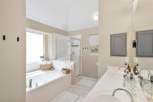 12506 Lakeview Drive, Montgomery, TX 77356