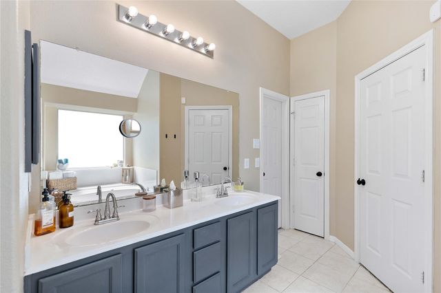 12506 Lakeview Drive, Montgomery, TX 77356