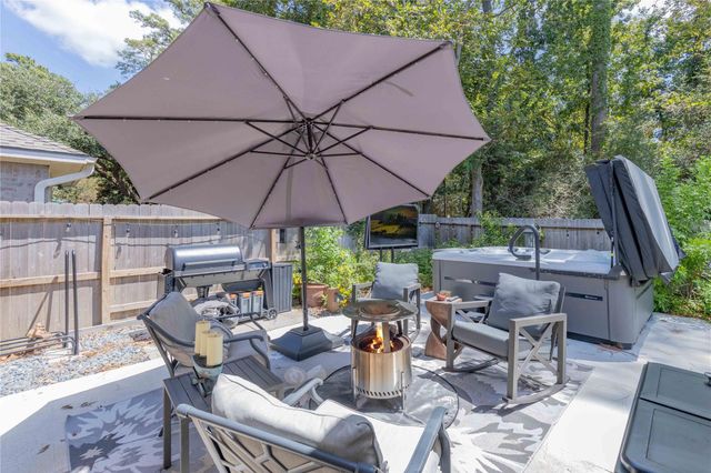 12506 Lakeview Drive, Montgomery, TX 77356