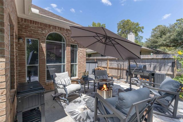 12506 Lakeview Drive, Montgomery, TX 77356