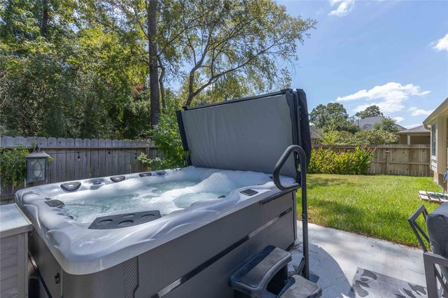 12506 Lakeview Drive, Montgomery, TX 77356