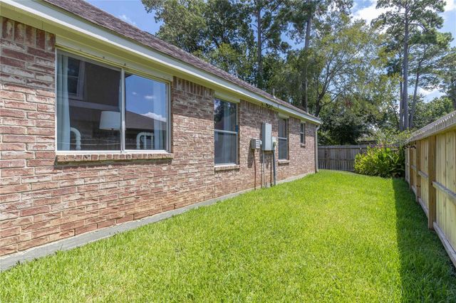 12506 Lakeview Drive, Montgomery, TX 77356