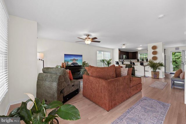1632 CHESTNUT PARK LN, Richmond, VA 23222