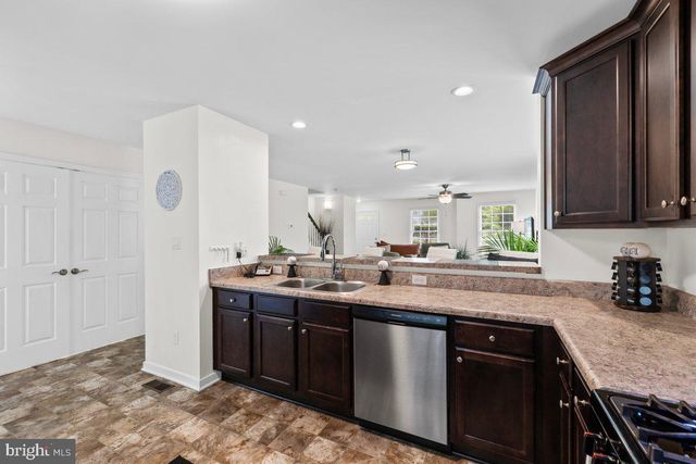 1632 CHESTNUT PARK LN, Richmond, VA 23222