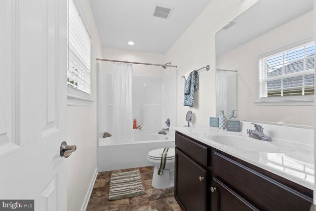 1632 CHESTNUT PARK LN, Richmond, VA 23222