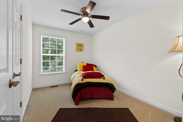 1632 CHESTNUT PARK LN, Richmond, VA 23222