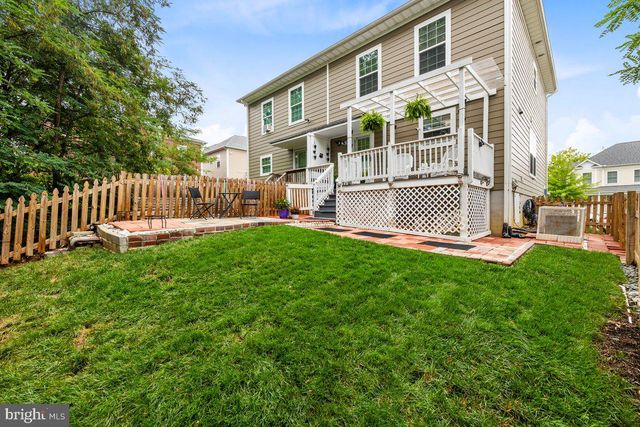 1632 CHESTNUT PARK LN, Richmond, VA 23222