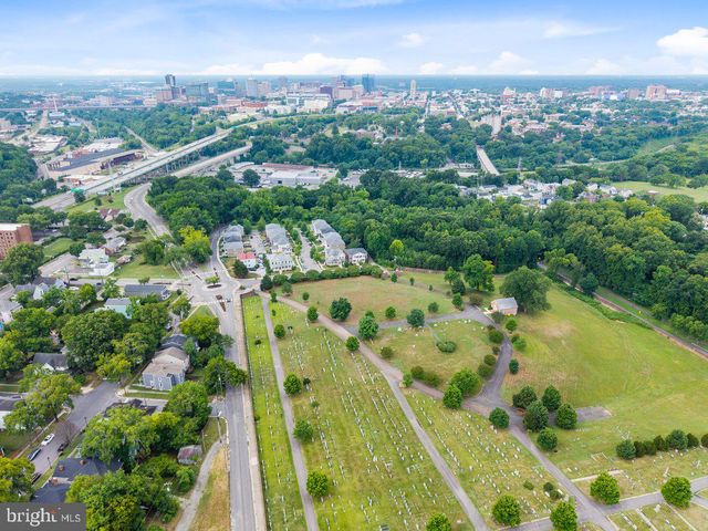 1632 CHESTNUT PARK LN, Richmond, VA 23222