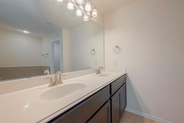 223 Sintra Lake Way, Rosenberg, TX 77469