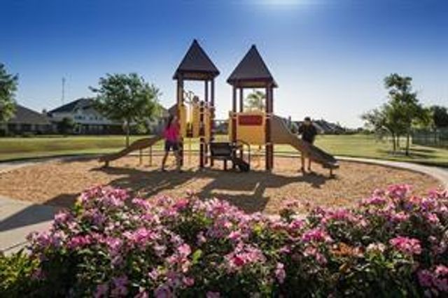 223 Sintra Lake Way, Rosenberg, TX 77469