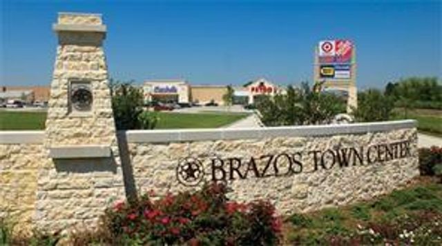 223 Sintra Lake Way, Rosenberg, TX 77469