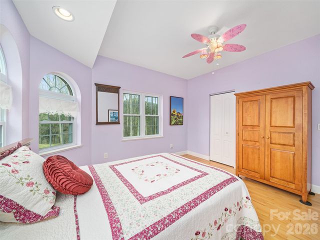 12 Riverview Drive, Bakersville, NC 28705