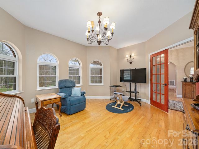 12 Riverview Drive, Bakersville, NC 28705