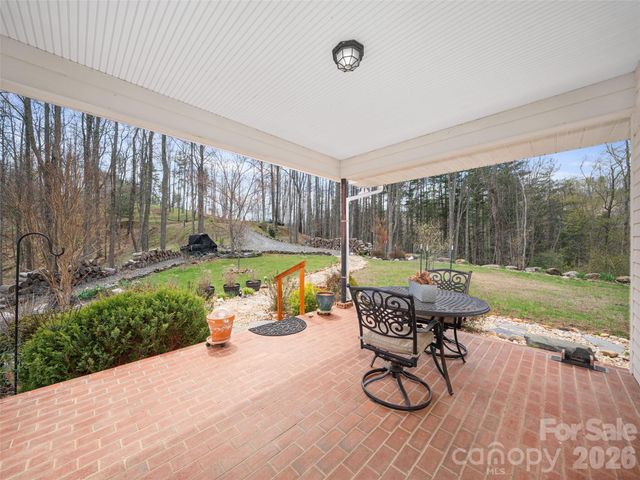 12 Riverview Drive, Bakersville, NC 28705