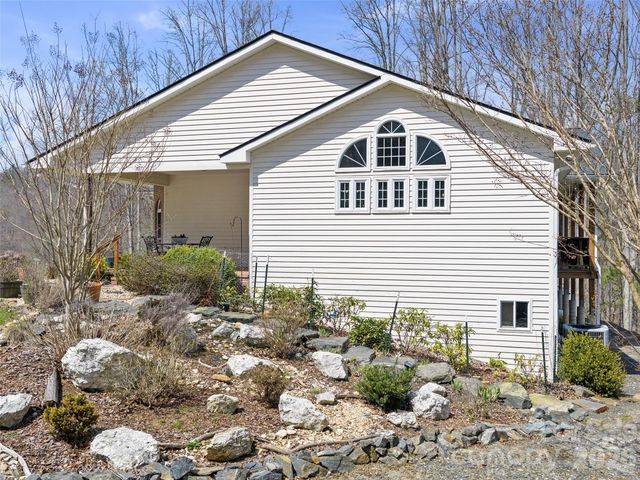 12 Riverview Drive, Bakersville, NC 28705