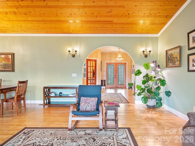 12 Riverview Drive, Bakersville, NC 28705