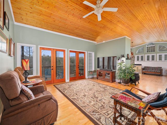 12 Riverview Drive, Bakersville, NC 28705