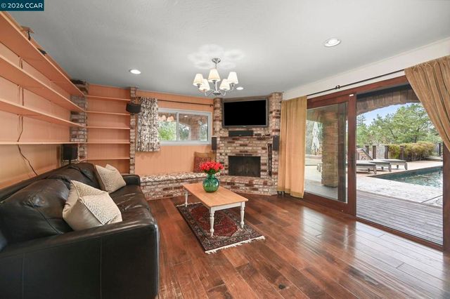 321 321 Livorna Heights Rd, Alamo, CA 94507